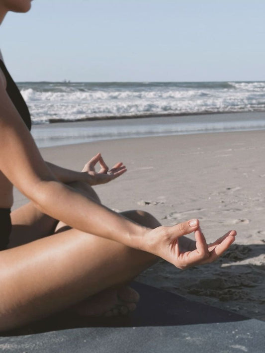 Awakening by the Sea: Yoga with the First Light of the Morning on the Beach