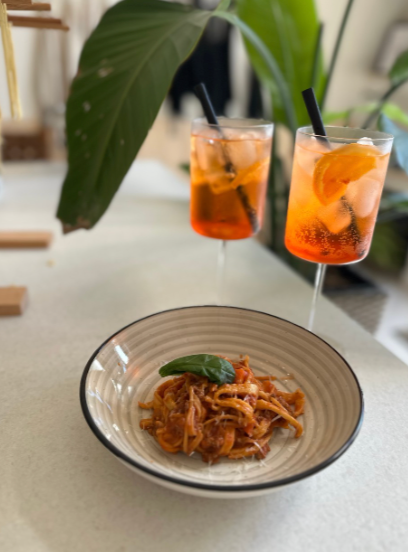 Cucina Sorrentina con Aperitivo: Spritz e Spaghetti Fatti da Te