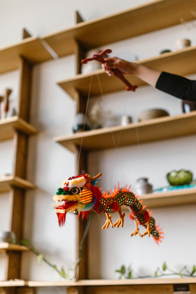 Come creare marionette di carta con i più piccoli