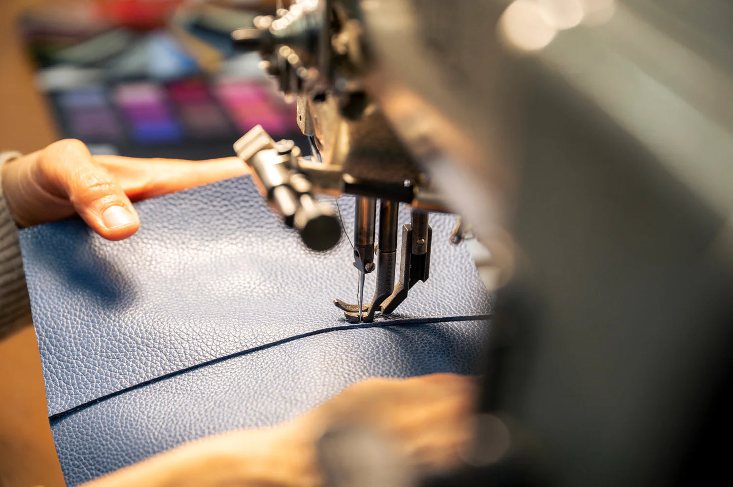 Create your own personalized leather accessory with a craftsman in Rome
