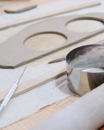 Experience ceramics with contemporary techniques in a modern studio in Milan