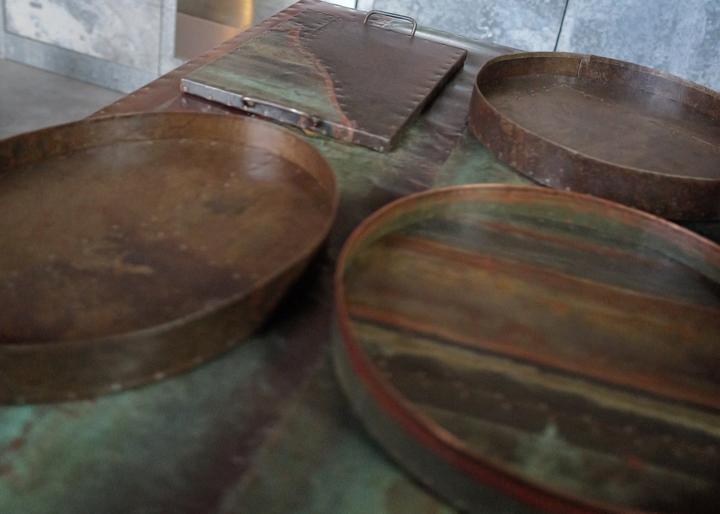 Componi il tuo vassoio con materiali riciclati