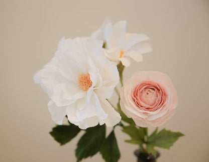 Create your own bouquet… out of paper!