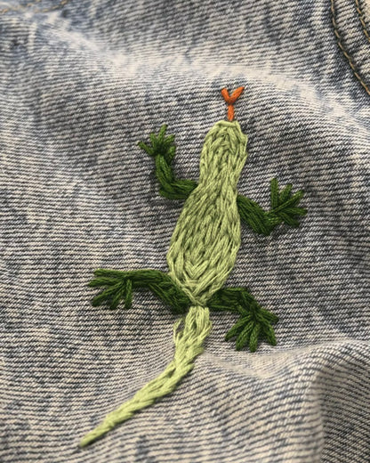 Learn to embroider and recycle clothes you no longer like