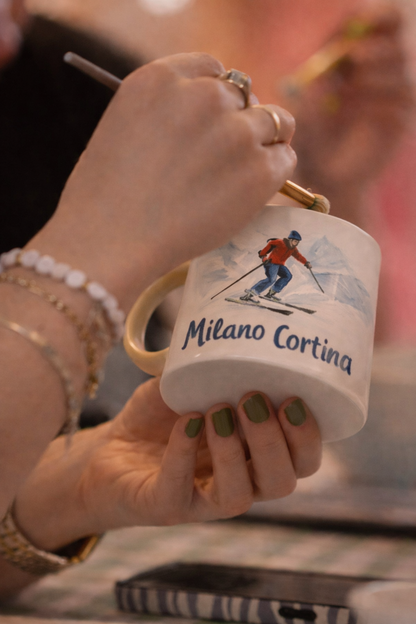 Decorate a ceramic set with an aperitif