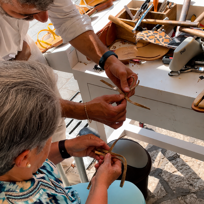 Crea i tuoi sandali capresi artigianali nel cuore di Anacapri