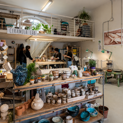 Crea la tua ceramica al tornio con aperitivo in un laboratorio artistico a Firenze