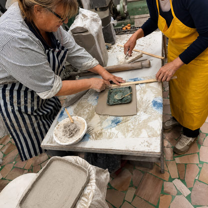 Modella la tua ceramica con gli artigiani di un storico atelier fiorentino