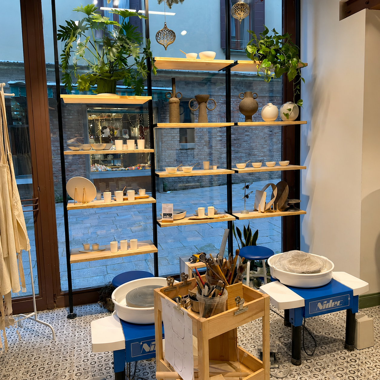 Impara le tecniche del tornio in coppia in un'autentica bottega veneziana