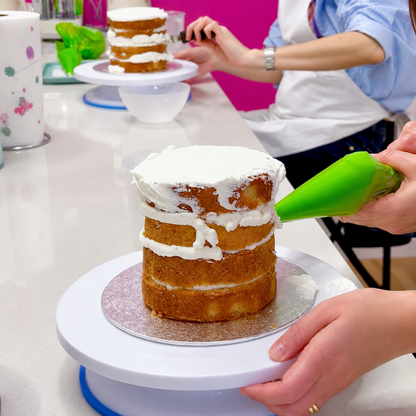 Impara a realizzare torte, crostate e choux con tecniche di pasticceria creativa a Milano