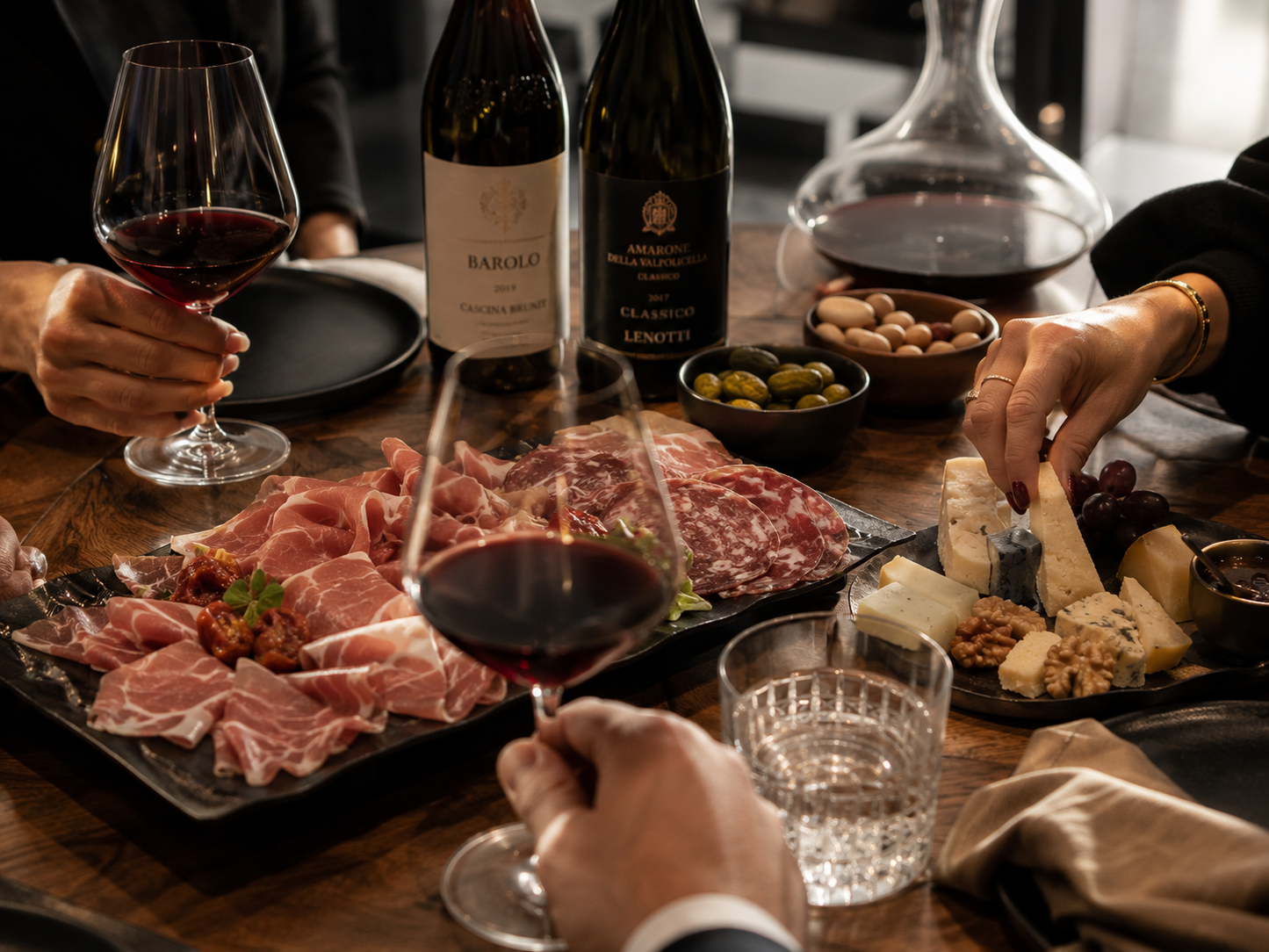 Discover the richness of Italian terroirs through a tasting of three wines in Como