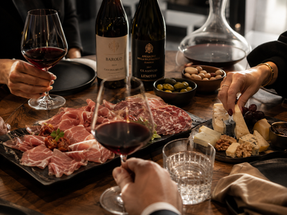 Discover the richness of Italian terroirs through a tasting of three wines in Como