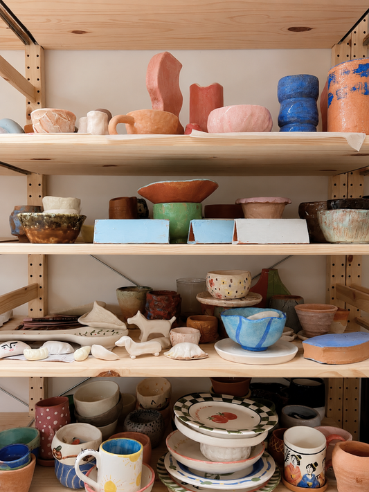 Dipingi e personalizza la tua ceramica a Milano con aperitivo