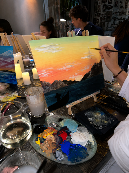 Paint your picture in the center of Milan with an aperitif or tea