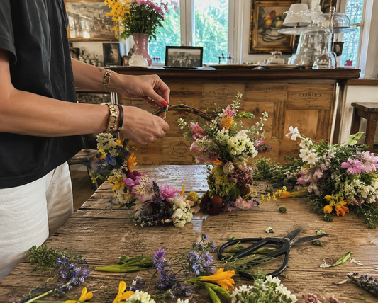 Intreccia la tua ghirlanda floreale attraverso un workshop botanico a Milano