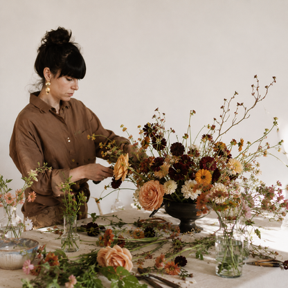 Realizza un allestimento floreale attraverso un workshop di flower design a Milano