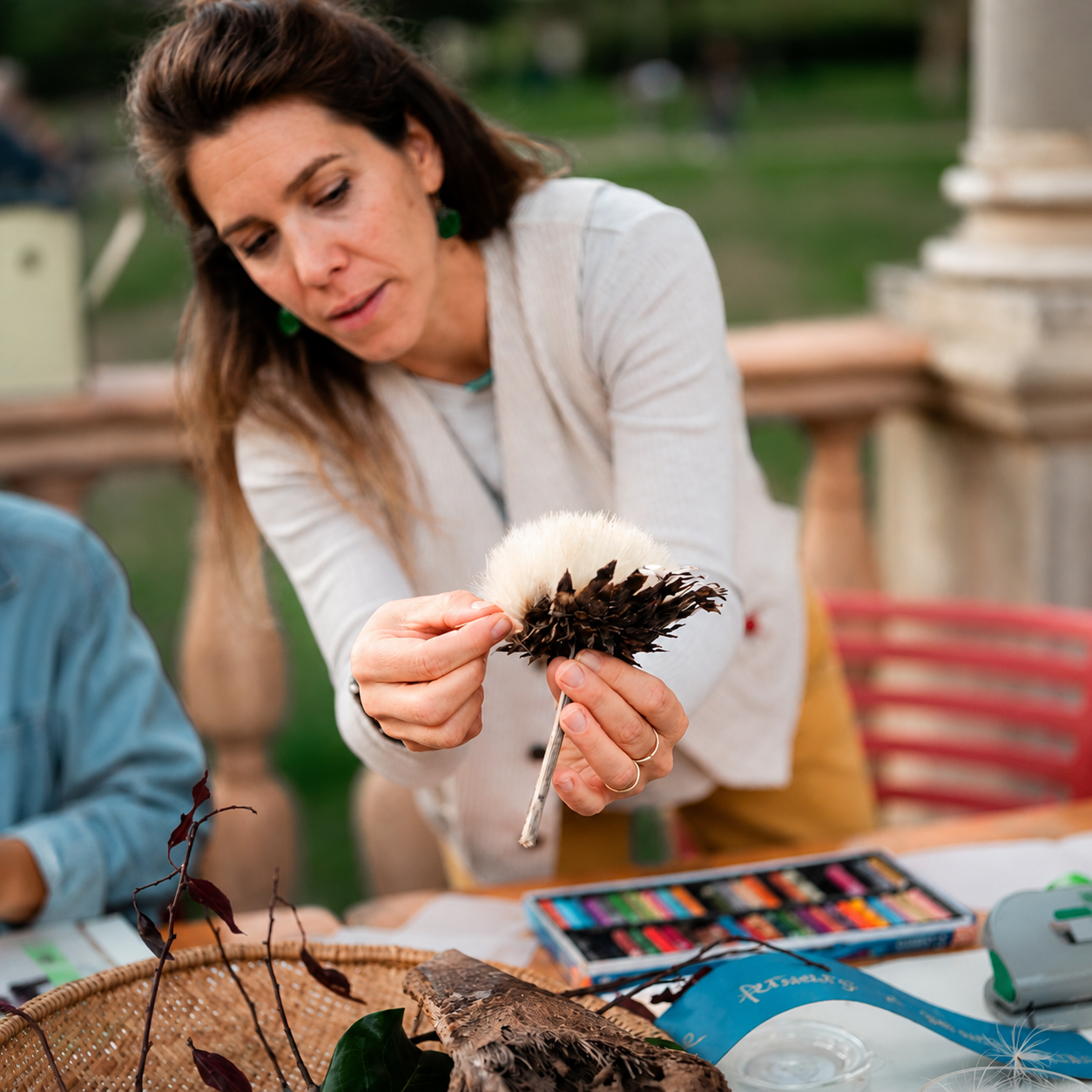 Scopri il paesaggio interiore attraverso arte botanica e pratiche sensoriali a Firenze