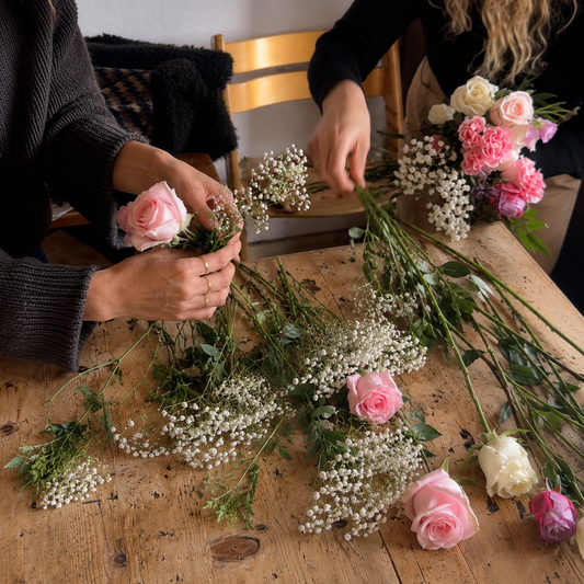 Scopri il floral design attraverso un workshop di composizione floreale a Milano