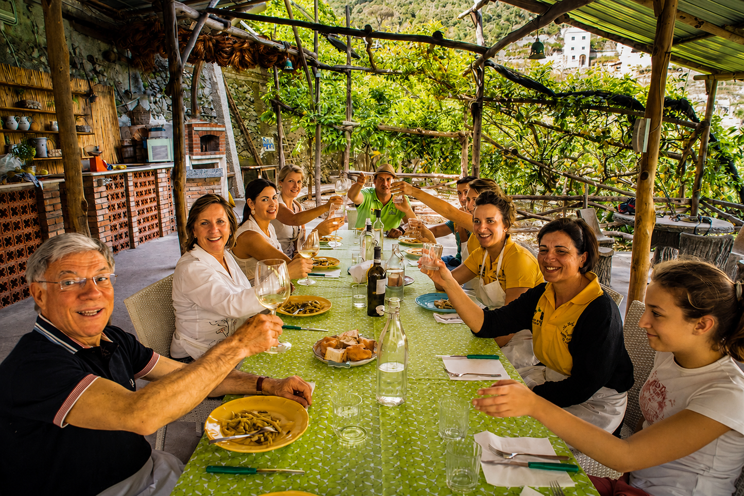 Scopri l’arte del limoncello con un lemon tour tra i limoneti di Amalfi