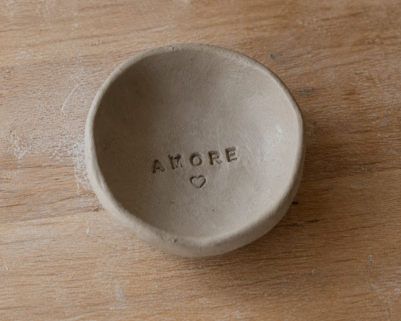 Enjoy a special moment with your child and create a ceramic bowl together in Milan