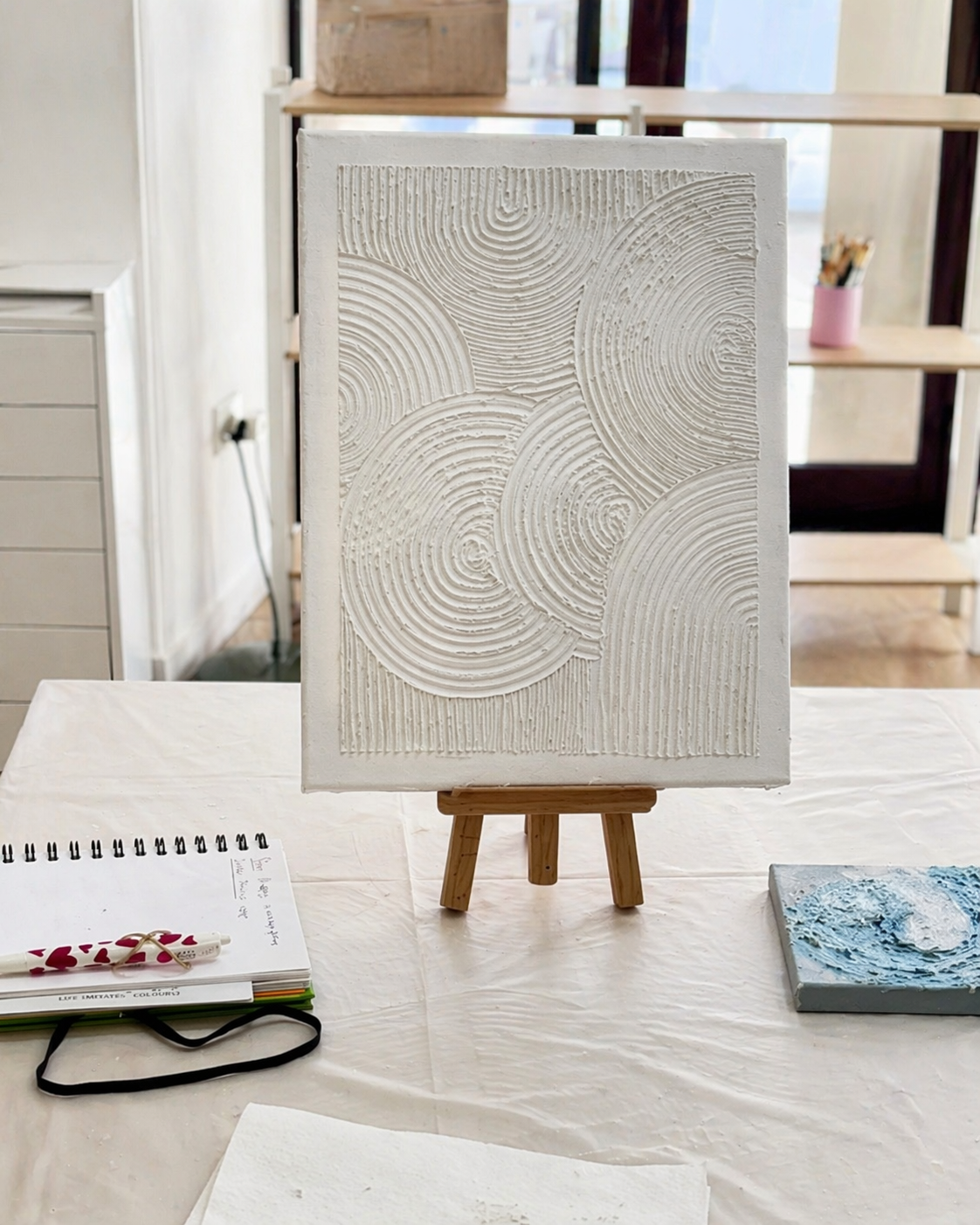 Create your first textured artwork in an art studio in Rome
