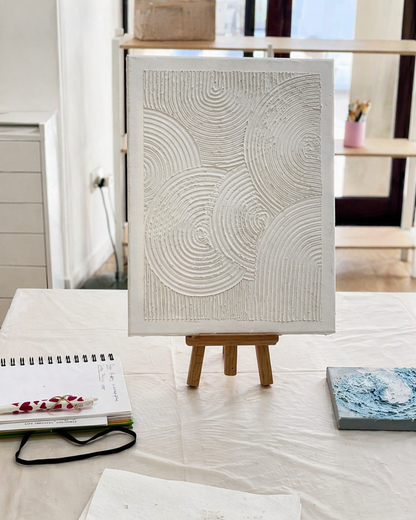 Create your first textured artwork in an art studio in Rome