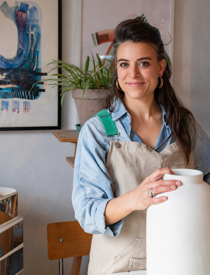 Decorate your ceramic dinnerware set in Milan