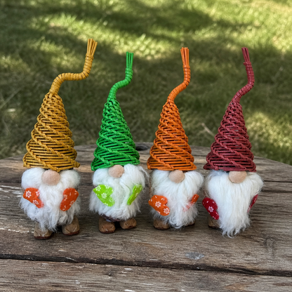 Create your gnome with newspaper in a creative workshop in Maremma