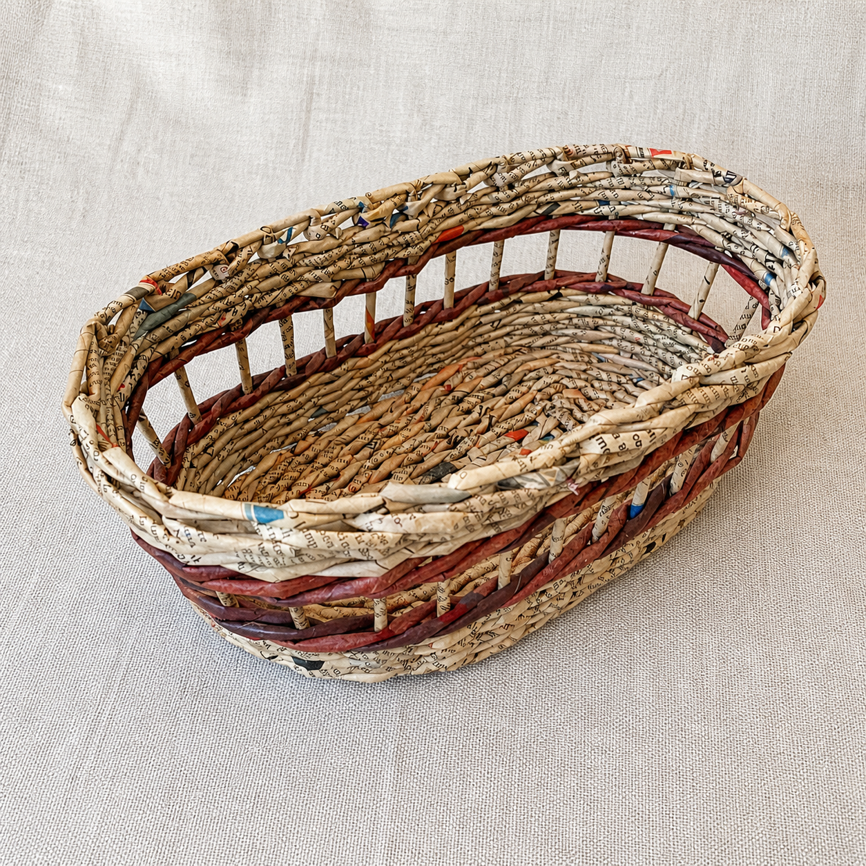 Create your own handcrafted basket by weaving newspaper in the Maremma countryside