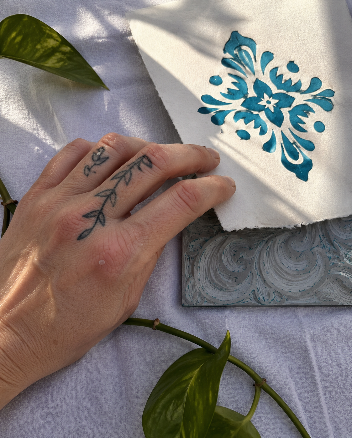 From mark to print: create your graphics and produce them by hand on paper