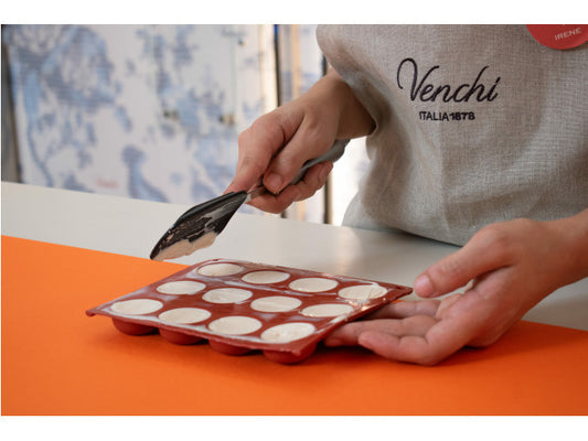 Prepara praline gelato e Chocoviar con i maestri Venchi