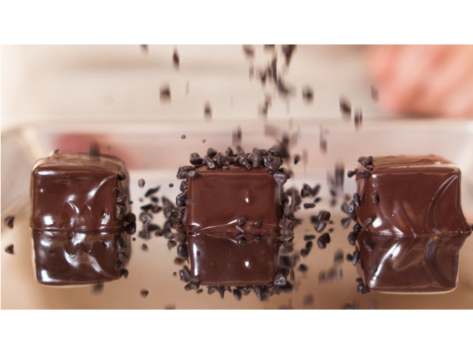 Crea le tue praline gelato e i cioccolatini Chocoviar al Venchi Lab a Firenze
