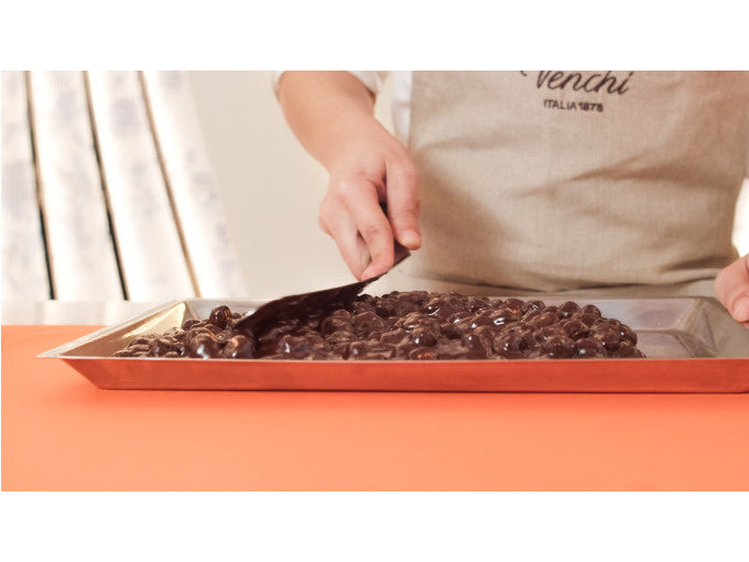 Crea la tua tavoletta di cioccolato e cono gelato gourmet al Venchi Lab a Firenze