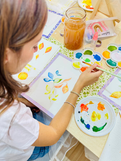 Paint watercolor flowers in an art studio in Rome