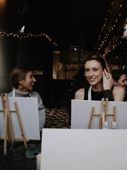 Dipingi il tuo poster delle Olimpiadi con aperitivo o tè in centro a Milano