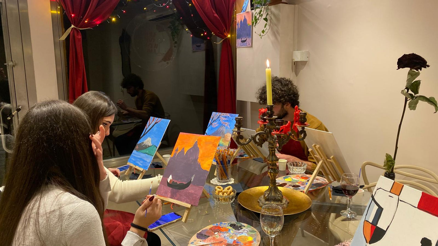 Decorate a mask with a creative aperitif in Venice