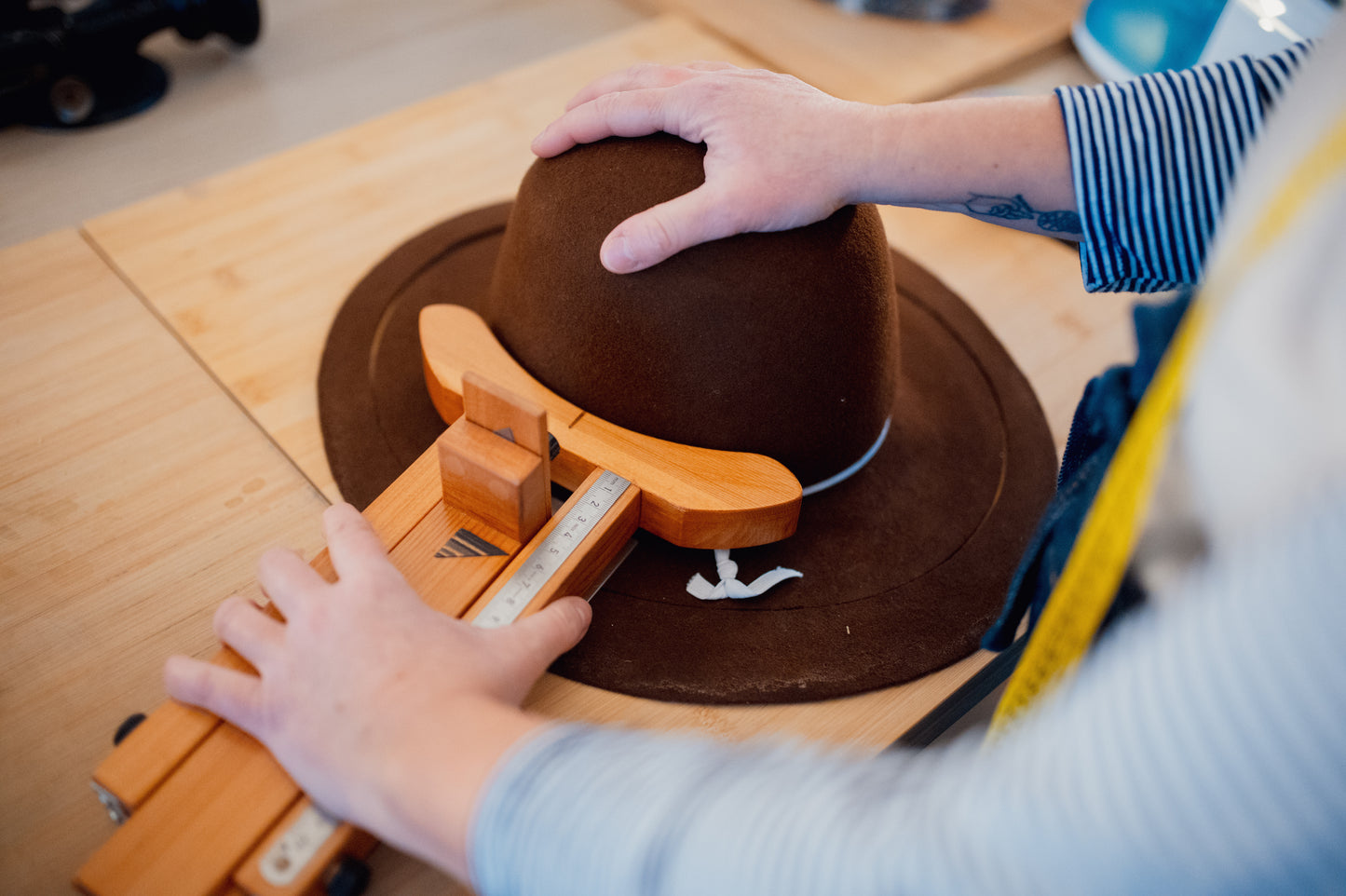 Crea il tuo cappello con un'esperienza artigianale a Milano