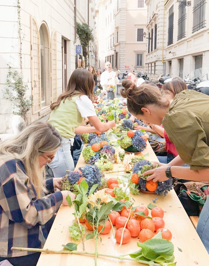 Crea un bouquet con fiori freschi guidato da un florist d’eccezione