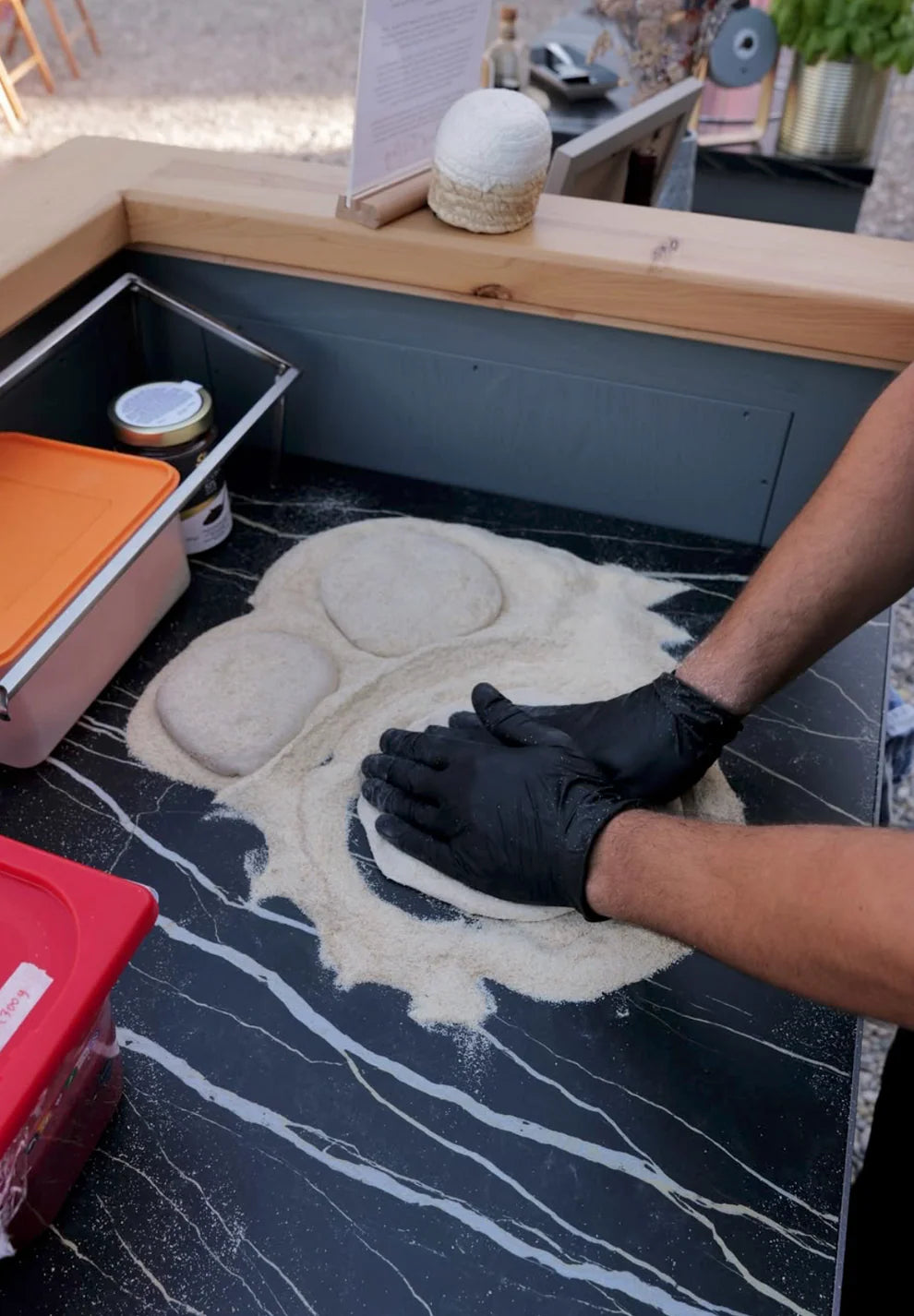 Learn the art of pizza and leavened products in Milan