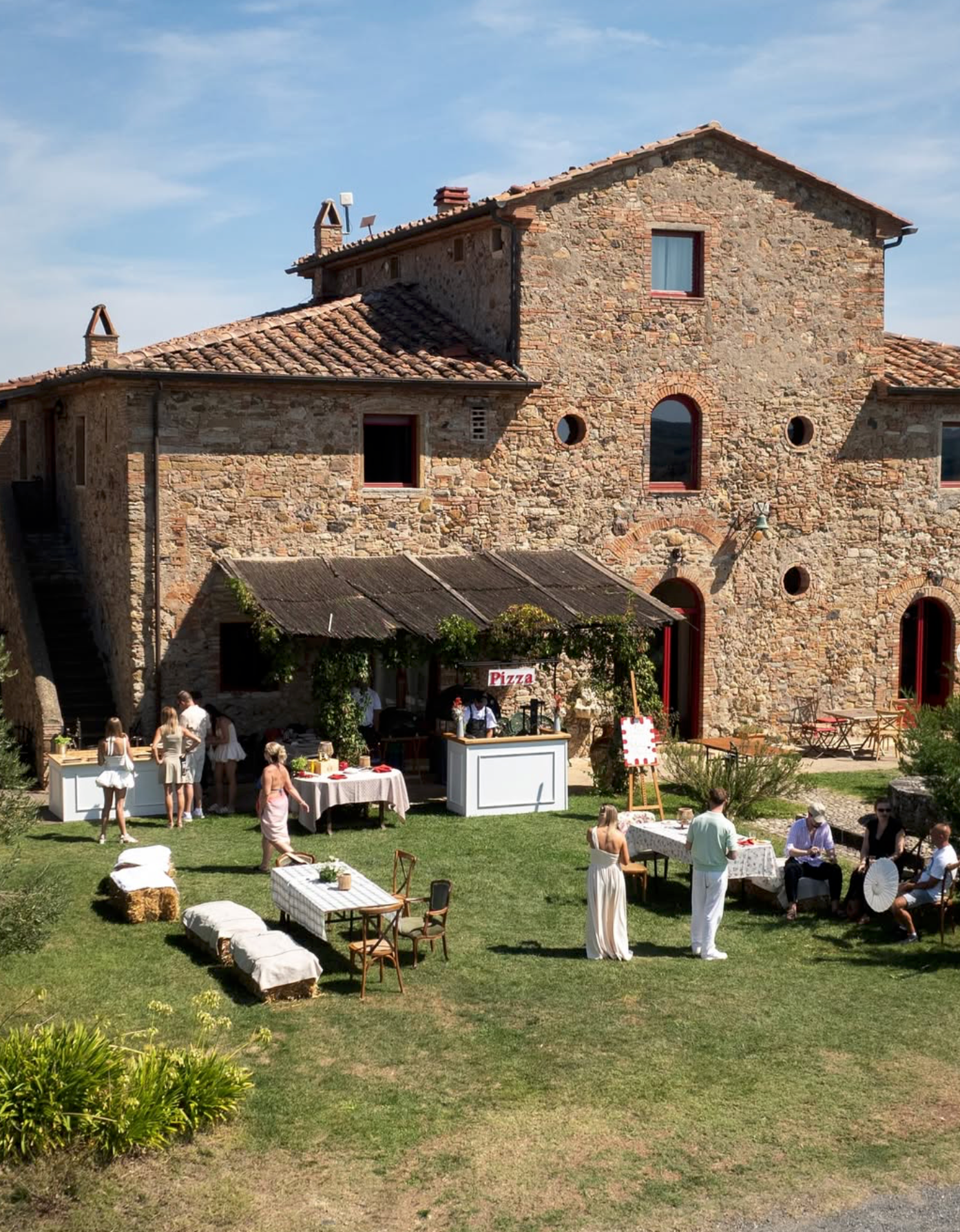 Vivi un pizza party tra vino e schiacciate nella campagna toscana