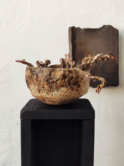 Learn the coiling technique in an elegant ceramic studio in Milan