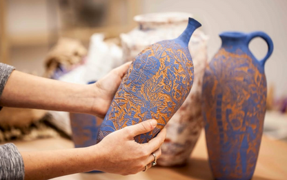 Experience ceramics with contemporary techniques in a modern studio in Milan