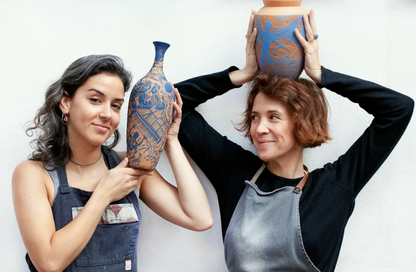 Experience ceramics with contemporary techniques in a modern studio in Milan