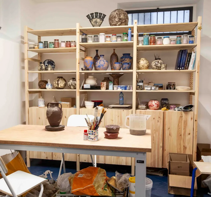 Experience ceramics with contemporary techniques in a modern studio in Milan