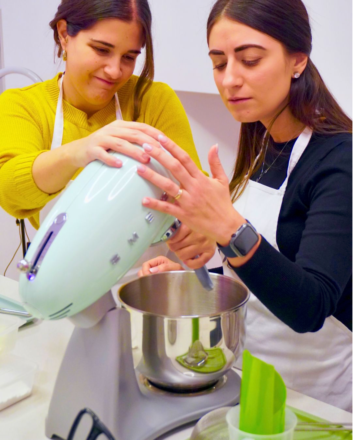Impara a realizzare torte, crostate e choux con tecniche di pasticceria creativa a Milano