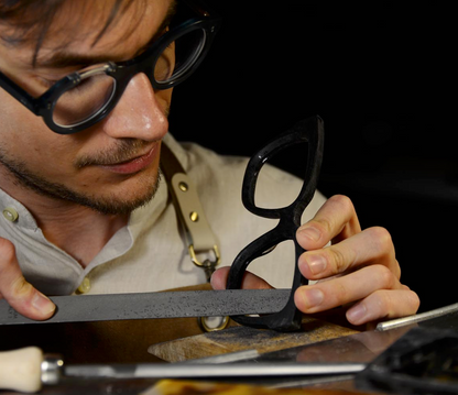 Design and create your own custom glasses in an artisanal workshop in Padua