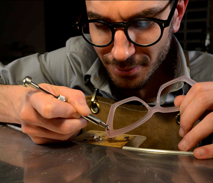 Design and create your own custom glasses in an artisanal workshop in Padua