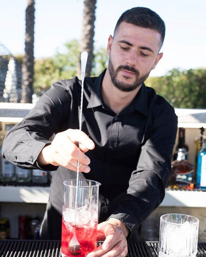 Crea i tuoi cocktail in Sardegna: corso pratico di mixology con barman locale
