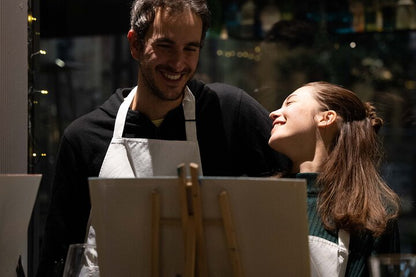 Dipingi il tuo poster delle Olimpiadi con aperitivo o tè in centro a Milano
