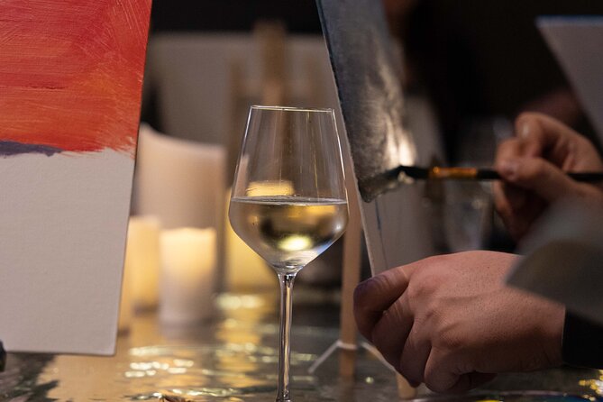 Dipingi il tuo poster delle Olimpiadi con aperitivo o tè in centro a Milano
